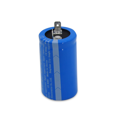 Les condensateurs superbes supportent 2,7 le farad de volt 500 pour remplacer des batteries par le trou